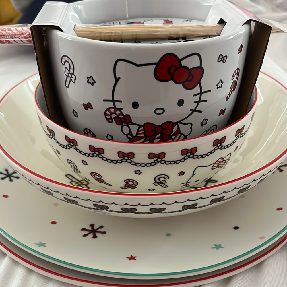 new christmas hello kitty set